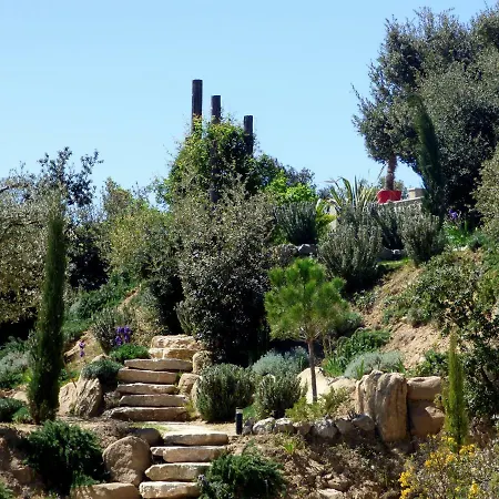 L'escapade, Mas En Pierre D'exception En Provence