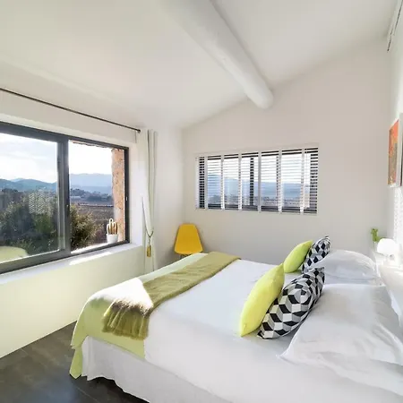 L'escapade, Mas En Pierre D'exception En Provence